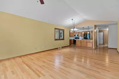 1274 W 18th Avenue, Oshkosh, WI 54904 - Photo 17