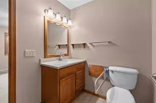 1274 W 18th Ave, Oshkosh, WI 54904 - Photo 23