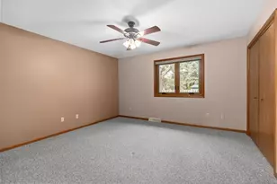 1274 W 18th Ave, Oshkosh, WI 54904 - Photo 25