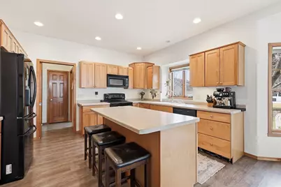 1081 S Violet Lane, Appleton, WI 54914 - Photo 5