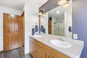 1081 S Violet Ln, Appleton, WI 54914 - Photo 17