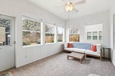 1081 S Violet Lane, Appleton, WI 54914 - Photo 9