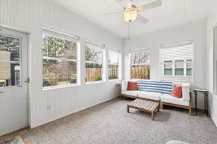 1081 S Violet Ln, Appleton, WI 54914 - Photo 9