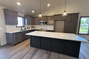 651 Reed St, Neenah, WI 54956 - Photo 3