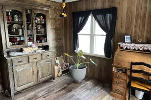 E7037 Swamp Rd, Marion, WI 54950 - Photo 9