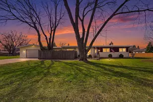 N5954 Deming Pl, Fond du Lac, WI 54935 - Photo 1