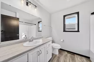 302 Willie Mays Cir, De Pere, WI 54115 - Photo 23