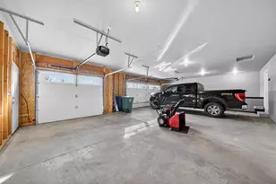 302 Willie Mays Cir, De Pere, WI 54115 - Photo 25