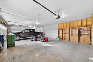 302 Willie Mays Cir, De Pere, WI 54115 - Photo 27