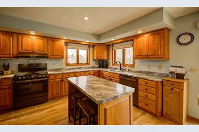 63 Westfield Circle, Fond du Lac, WI 54935 - Photo 7