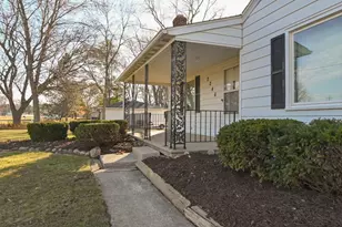 2046 Wayside Pl, Green Bay, WI 54311 - Photo 11