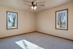 2046 Wayside Pl, Green Bay, WI 54311 - Photo 27