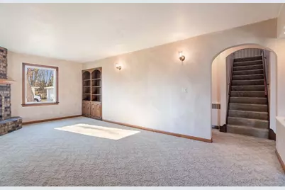 2046 Wayside Place, Green Bay, WI 54311 - Photo 15