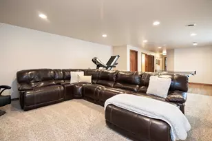 1024 Faversham Way, Green Bay, WI 54313 - Photo 33