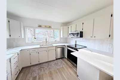 109 N Madison Street, Chilton, WI 53014 - Photo 5