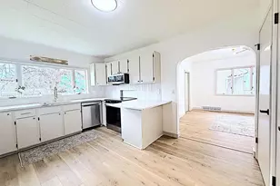 109 N Madison St, Chilton, WI 53014 - Photo 9