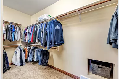 334 Whispering Creek Court, Green Bay, WI 54303 - Photo 17