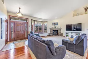 334 Whispering Creek Ct, Green Bay, WI 54303 - Photo 11