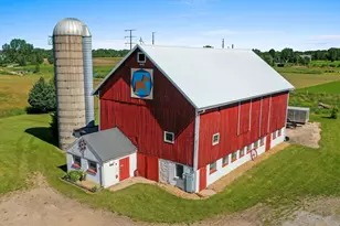 W444 Carlson Ln, Oconto Falls, WI 54154 - Photo 5