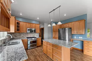 515 Winding Waters Way, De Pere, WI 54115 - Photo 9