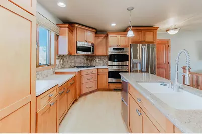 3127 Honey Creek Court, Oshkosh, WI 54904 - Photo 13