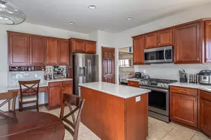 2195 Shadow Bend Ct, Neenah, WI 54956 - Photo 5