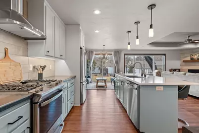 2041 Buckthorn Trail, Green Bay, WI 54304 - Photo 11