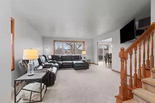 571 S 9th St, De Pere, WI 54115 - Photo 25