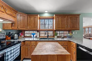 1367 Whirthington Ct, Suamico, WI 54173 - Photo 23