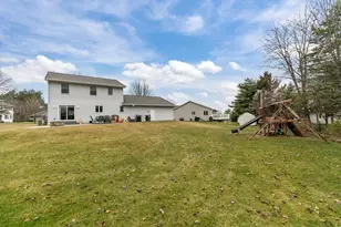 1401 Haymeadow Ct, New London, WI 54961 - Photo 33