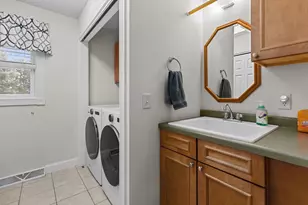 1401 Haymeadow Ct, New London, WI 54961 - Photo 13