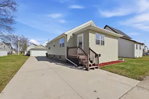 820 Minnesota Ave, North Fond du Lac, WI 54937 - Photo 1