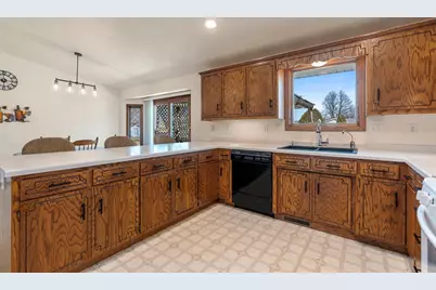 2817 Oslo Drive, Green Bay, WI 54311 - Photo 11