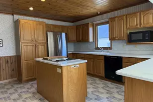 1929 Indian Point Rd, Oshkosh, WI 54901 - Photo 15