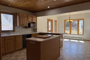 1929 Indian Point Rd, Oshkosh, WI 54901 - Photo 11