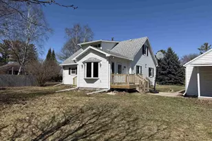 1929 Indian Point Rd, Oshkosh, WI 54901 - Photo 25