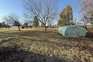 1929 Indian Point Rd, Oshkosh, WI 54901 - Photo 27