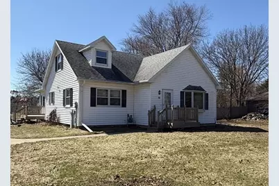 1929 Indian Point Road, Oshkosh, WI 54901 - Photo 3