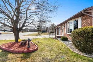 2796 Cormier Rd, Green Bay, WI 54313 - Photo 5