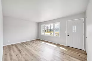 4018 Custer St, Manitowoc, WI 54220 - Photo 3