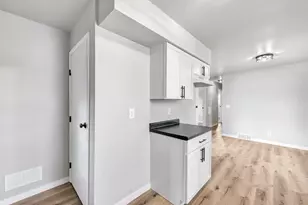 4018 Custer St, Manitowoc, WI 54220 - Photo 9