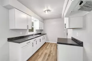 4018 Custer St, Manitowoc, WI 54220 - Photo 7