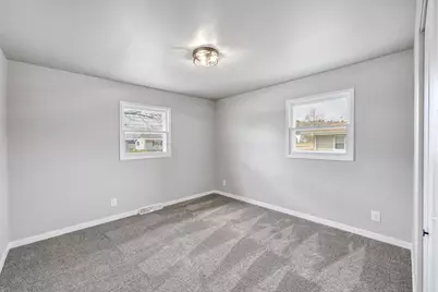 4018 Custer Street, Manitowoc, WI 54220 - Photo 13