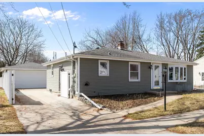 121 S Schaefer Street, Appleton, WI 54915 - Photo 1