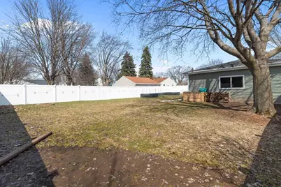 121 S Schaefer Street, Appleton, WI 54915 - Photo 31