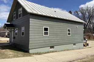 576 Brazeau Ave, Oconto, WI 54153 - Photo 3