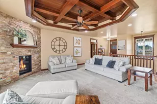 3383 Hawkeye Ct, Suamico, WI 54313 - Photo 9