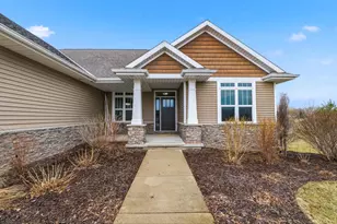 3383 Hawkeye Ct, Suamico, WI 54313 - Photo 3