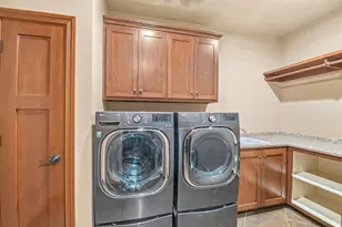 3383 Hawkeye Ct, Suamico, WI 54313 - Photo 31