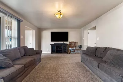 1319 Oregon Street, Green Bay, WI 54303 - Photo 11